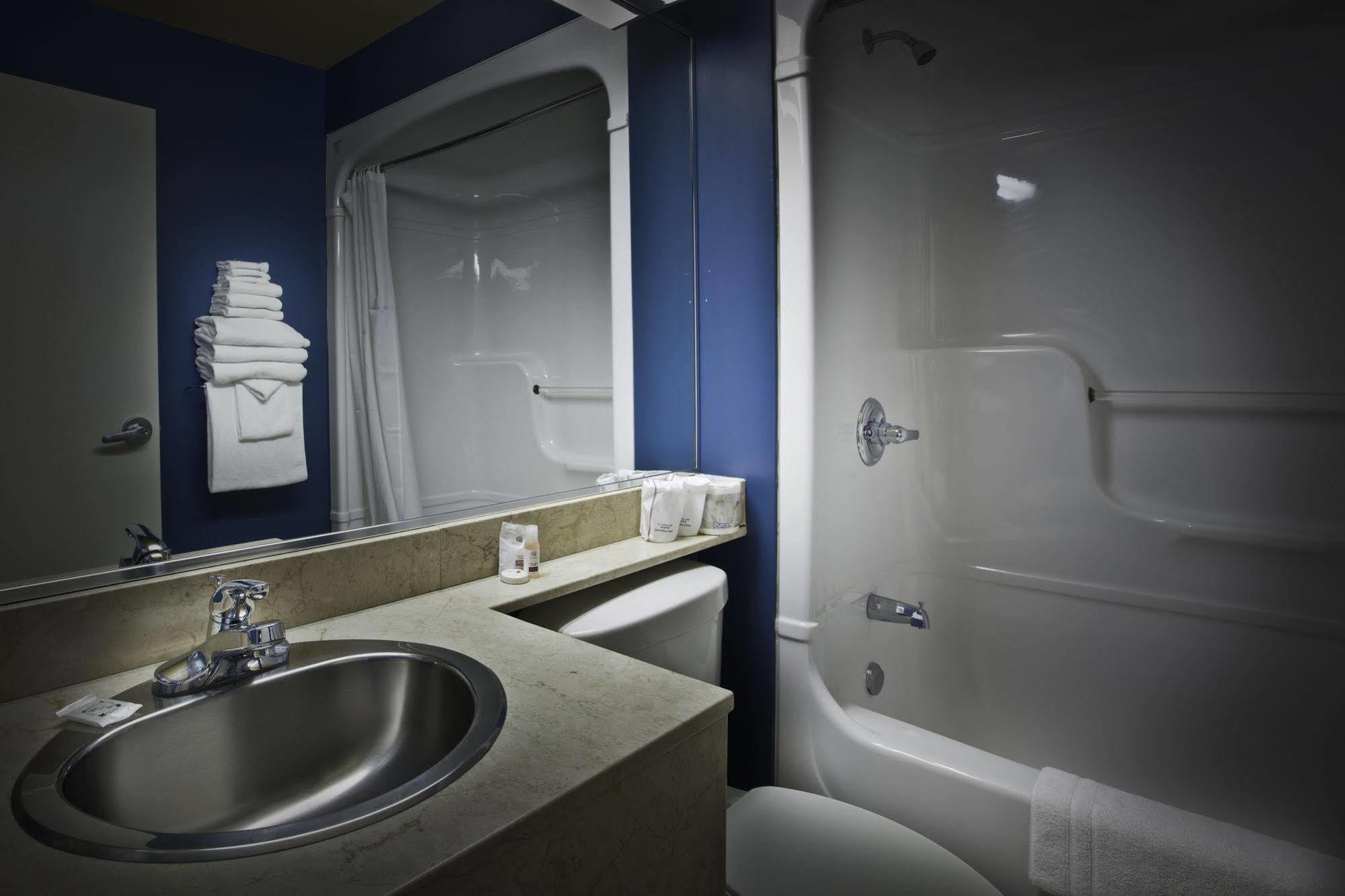 Repotel Aeroport Quebec Εξωτερικό φωτογραφία